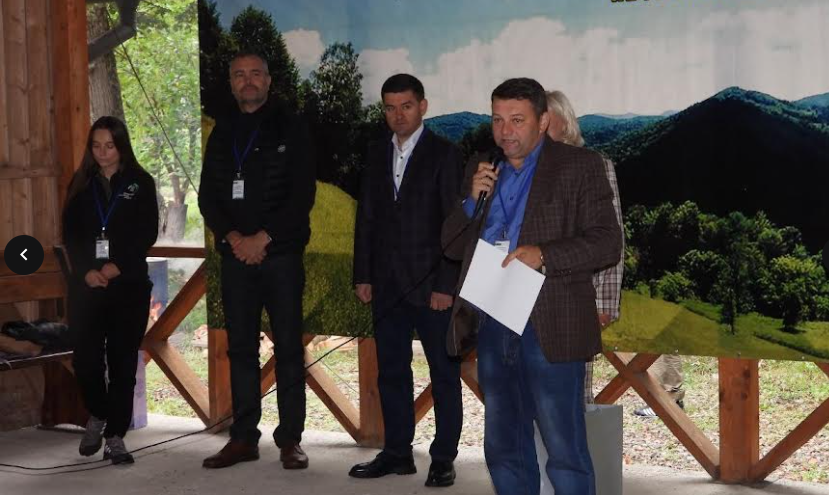 ec9a7e93-5b27-4cfb-a690-bb55fd2872de