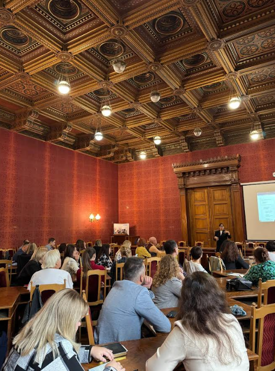 7f6dd6c3-ccbe-4e0b-9b1d-866289b23c79