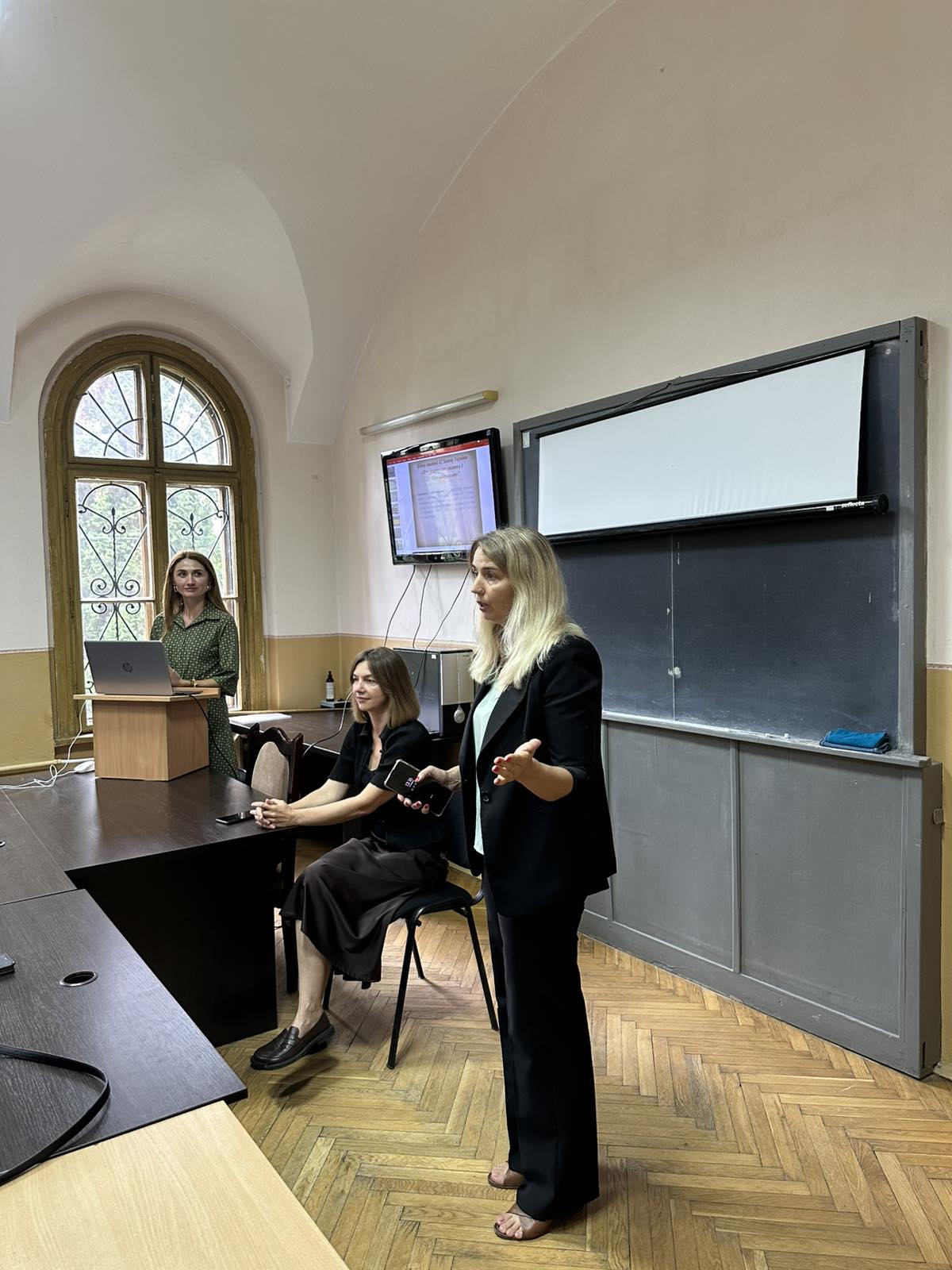 Зустріч-діалог здобувачів освіти першого (бакалаврського) рівня вищої освіти  з членами проєктної групи ОПП "Менеджмент туристичної індустрії"